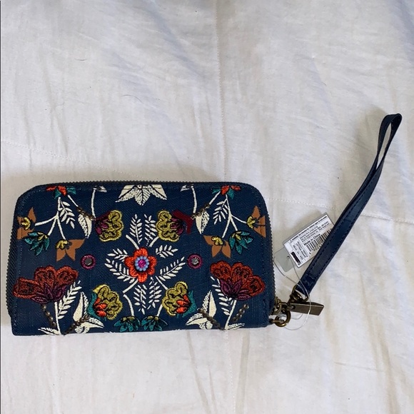 Target Handbags - Brand new navy clutch